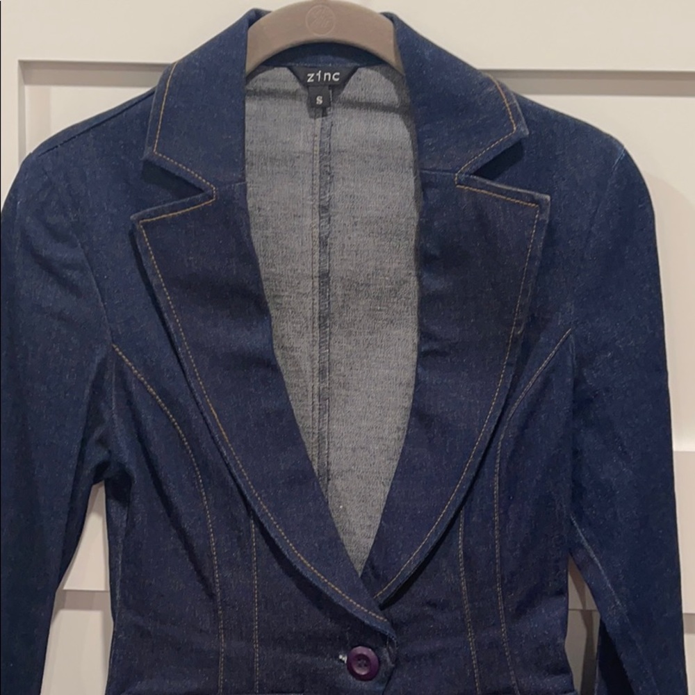 Jacket - Picture 2 of 6